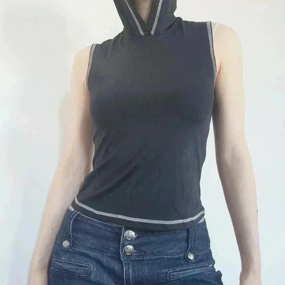 Vintage 80s basic black sleeveless hooded top with white contrast stitching - Picture 1 of 12